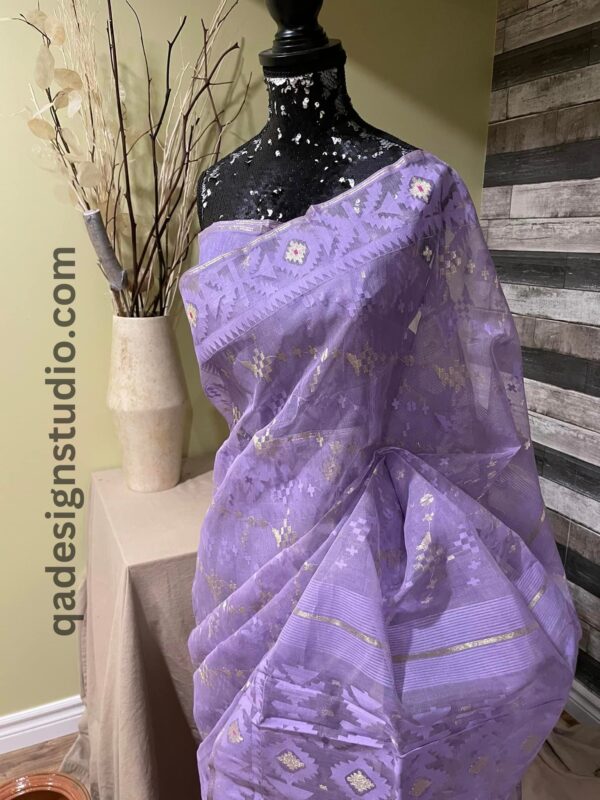 Light-Purple-Color-Dhakai-Jamdani-Saree-in-Canada