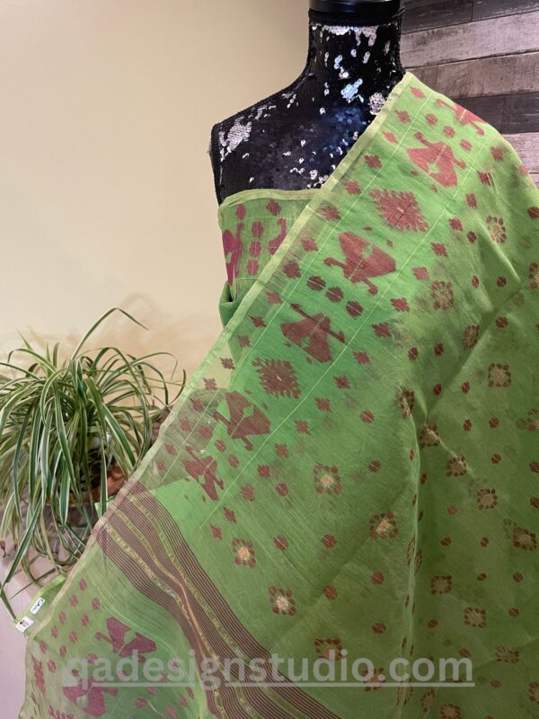 parrot green saree contrast blouse