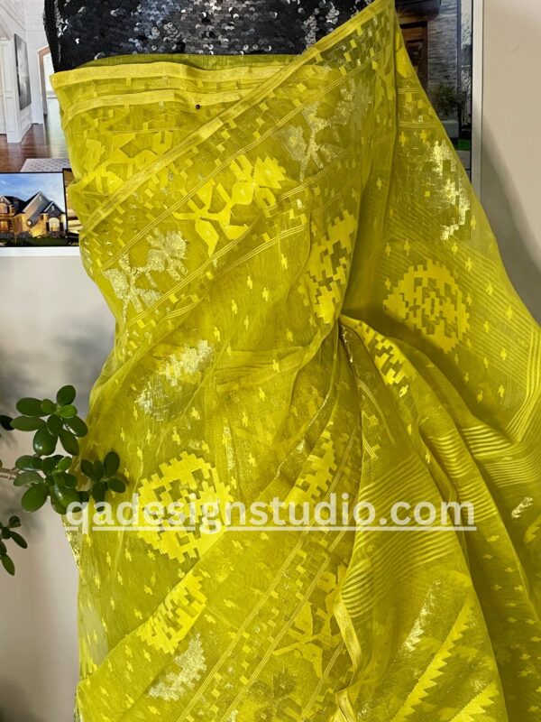 bengali look in yellow saree