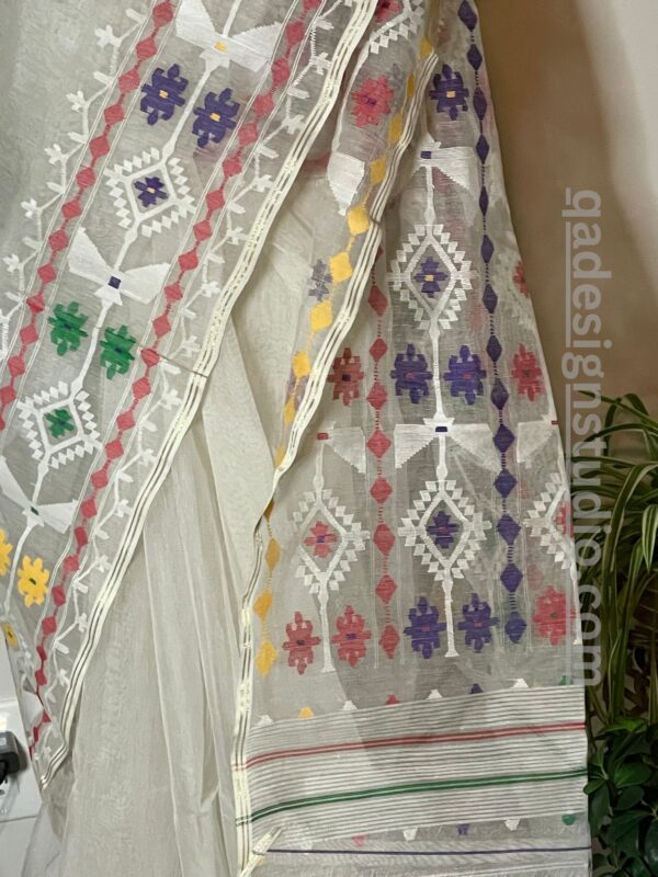 White Handloom Saree